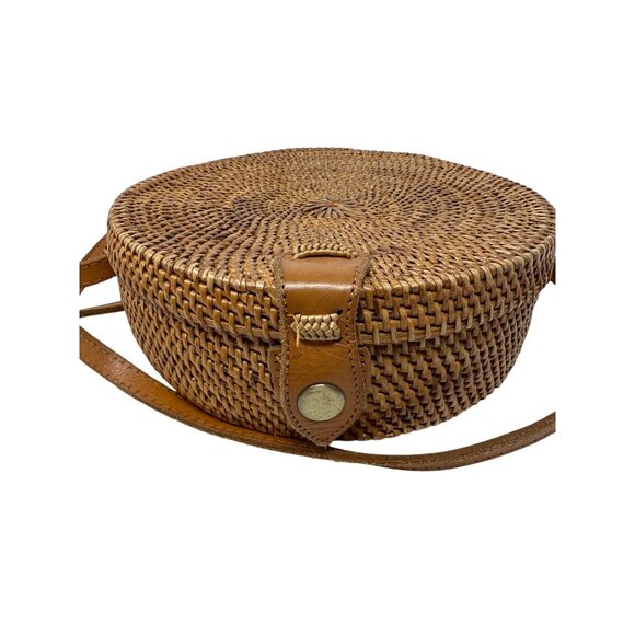 Round Woven Rattan Crossbody Bag With Leather Strap & Snap Closure - Picture 5 of 8